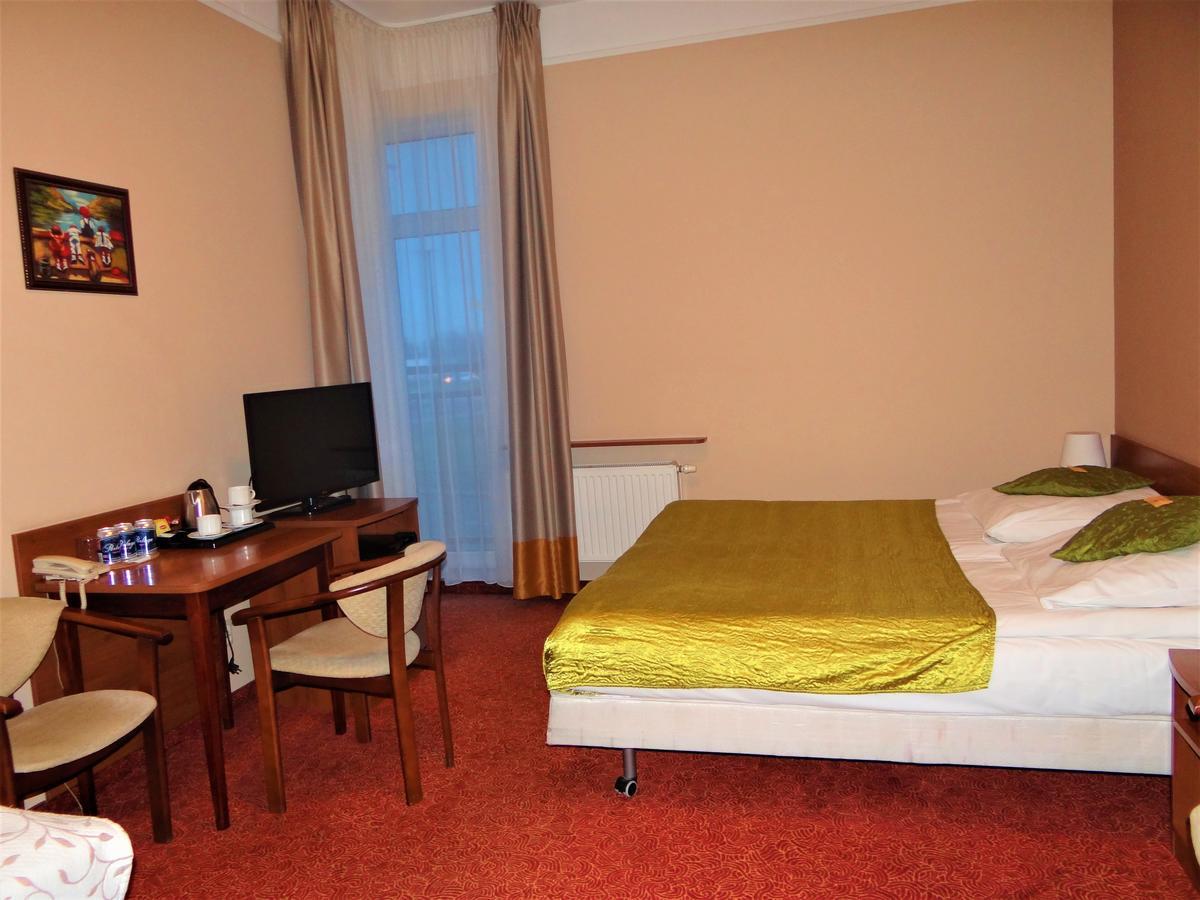 Grot Hotel Malbork Exterior photo